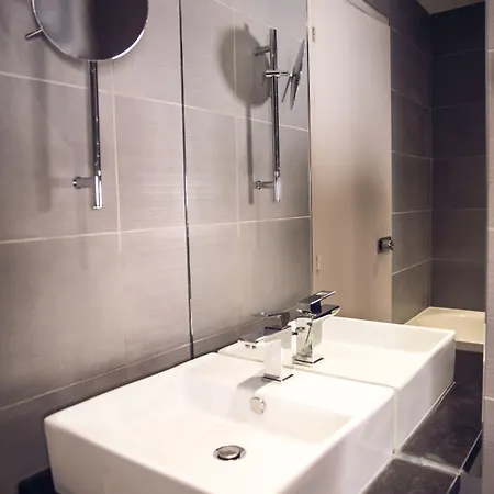 Timhotel Gare Montparnasse Parigi