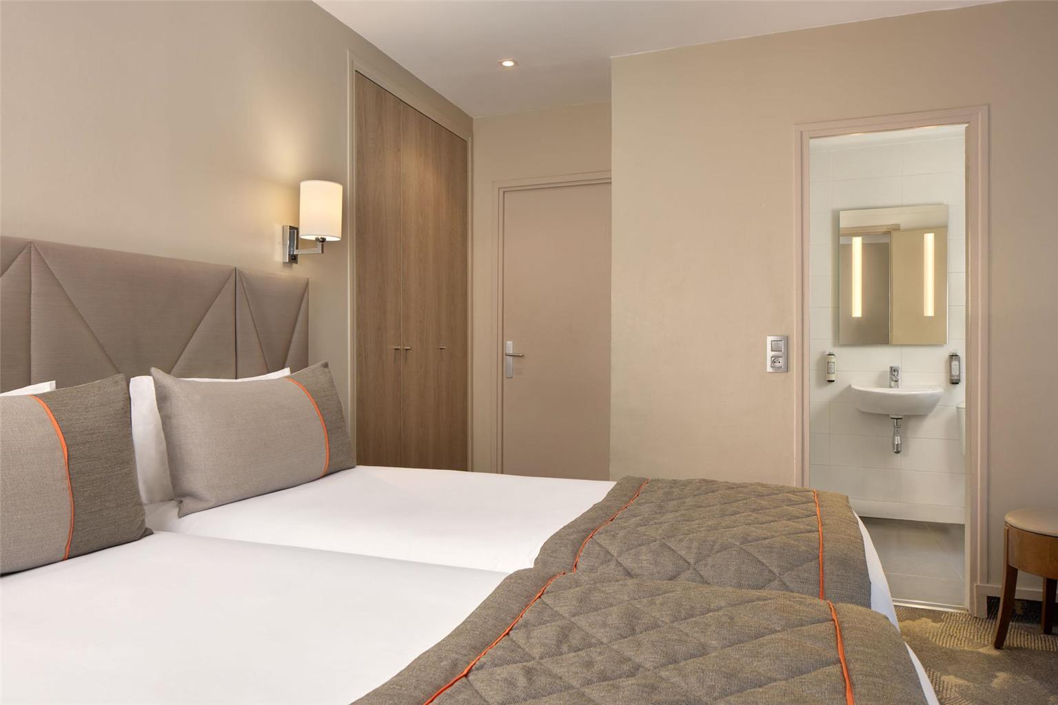 Timhotel Gare Montparnasse 3*